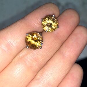 Big orange stud earrings from Dillard’s 🍊🧡